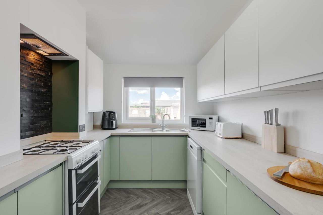 St David'S - Stylish 2 Bed Apartment, Free Parking, Close To Beach Lytham St Annes Exterior foto